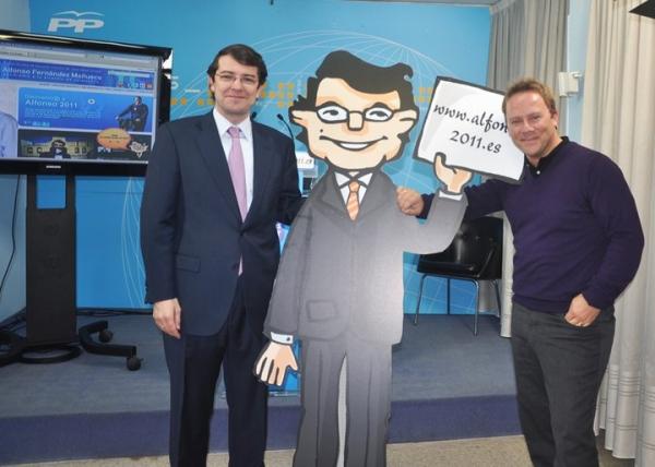 Alfonso Mañueco presenta su web y su asistente virtual 