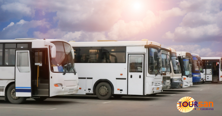 Toursan: Agencia de viajes y alquiler de Autocares