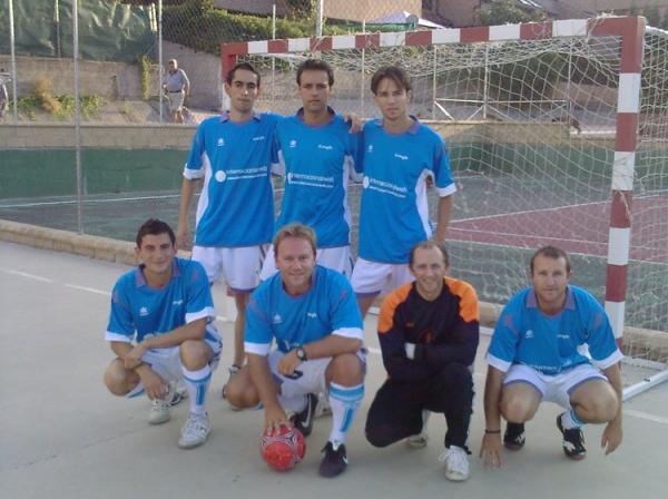 El equipo de fútbol de Internacionalweb disputa su primer torneo empresarial
